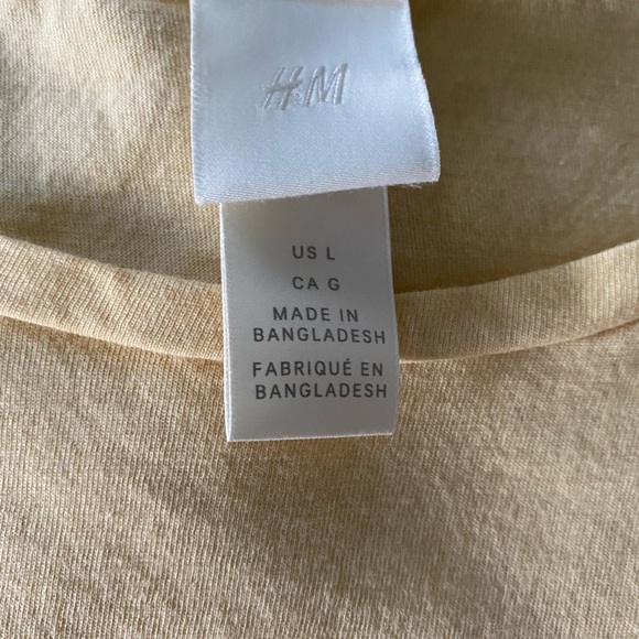 H&M cropped tee with front tie - Picture 3 of 3